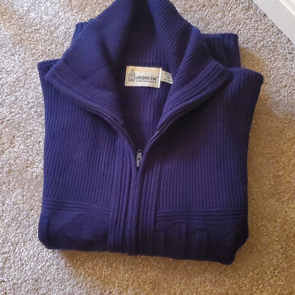 London Fog like new men's navy  sweater XL